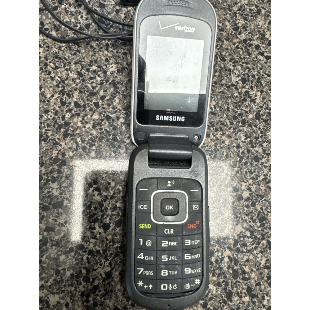 Samsung SCH-U365 Gusto 2 Verizon Flip Cellphone 32MB Storage, Gray Clamshell - Picture 2 of 5